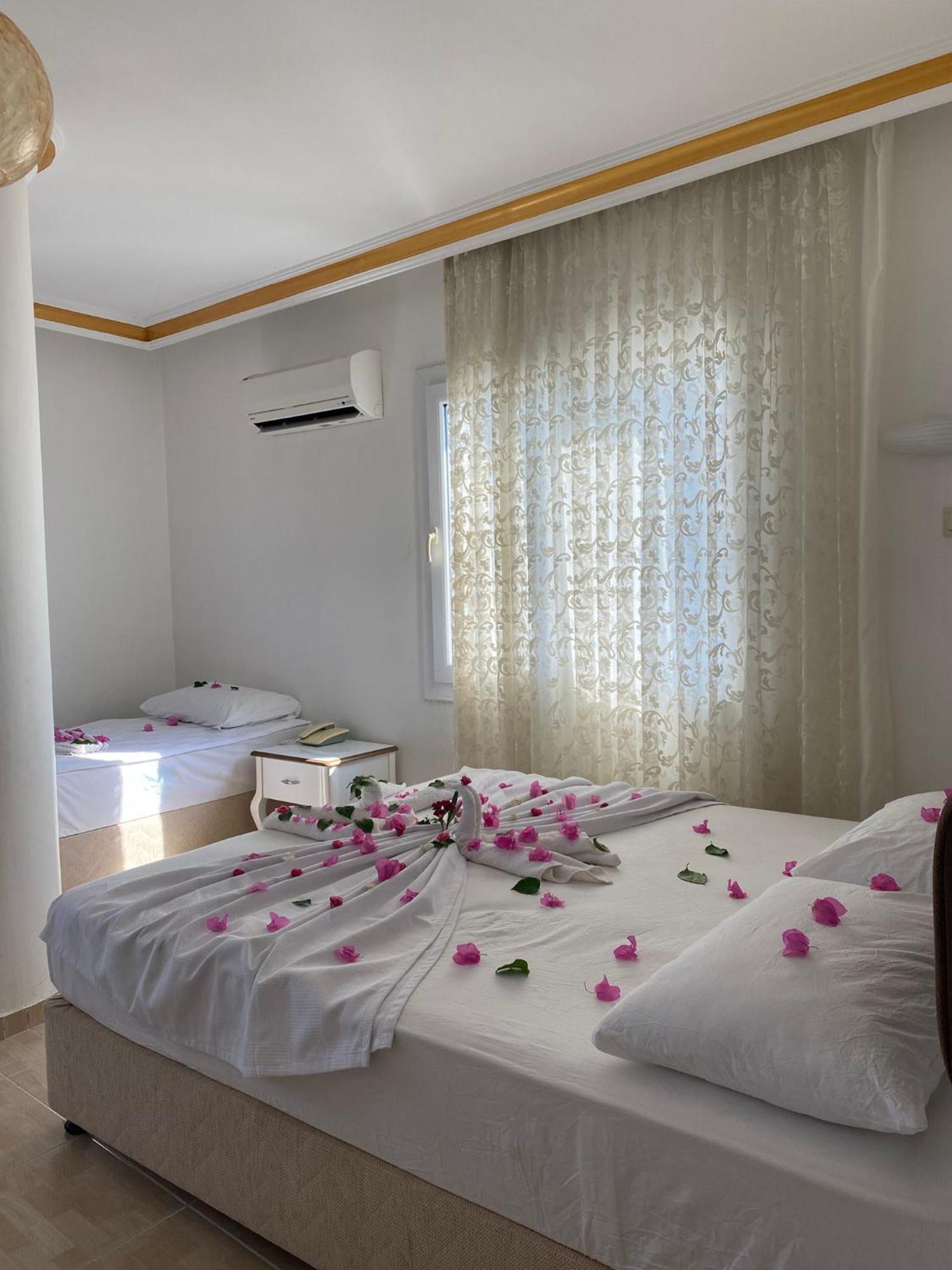 Jasmin Blue Otel シリフケ エクステリア 写真